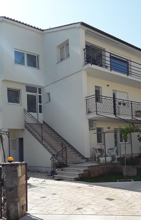 Apartment Mirta Pula Exteriér fotografie