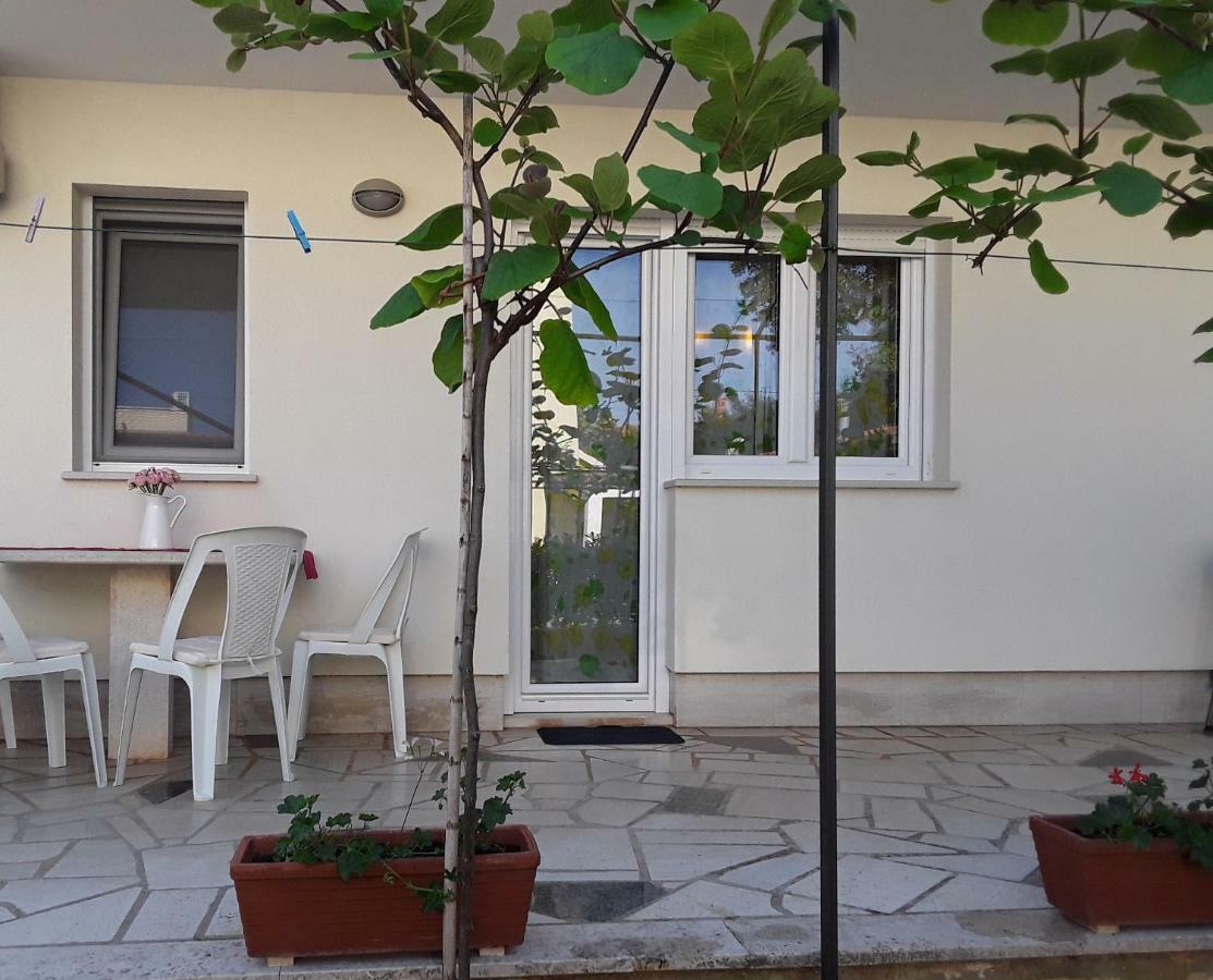 Apartment Mirta Pula Exteriér fotografie